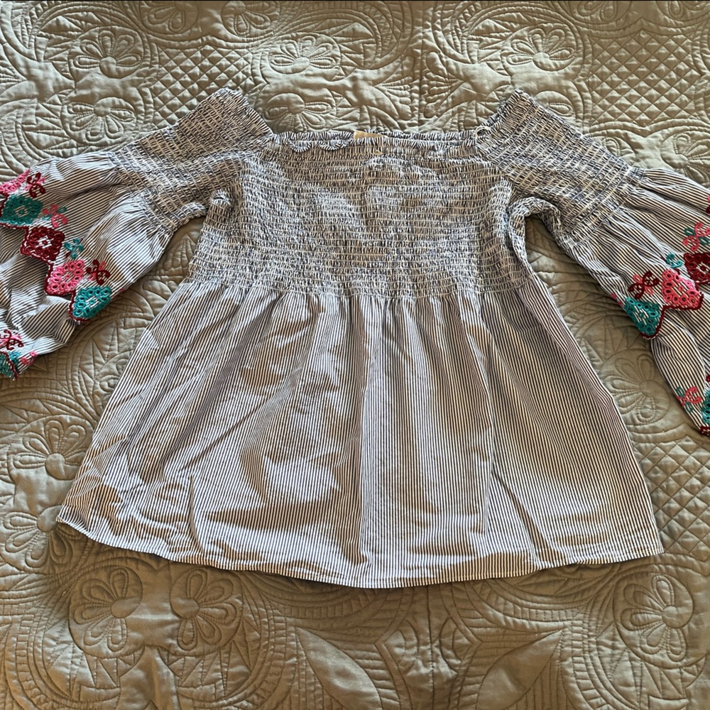 Anne Taylor loft blouse. Size medium